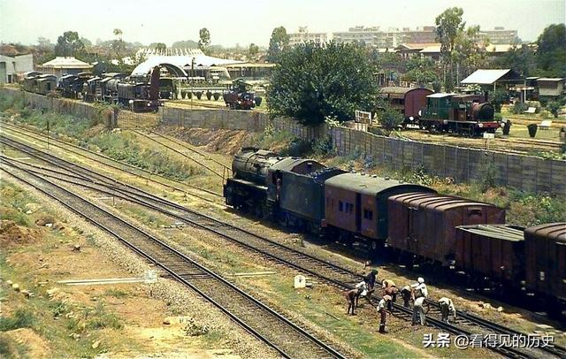 老照片  1981年印度铁路，好有感觉的蒸汽机车