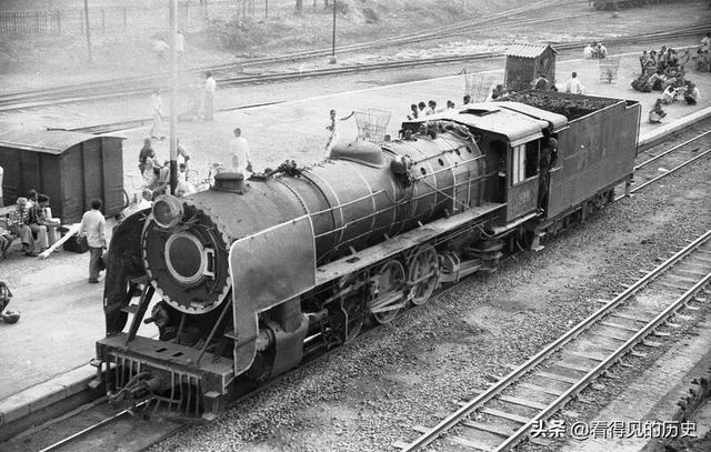 老照片  1981年印度铁路，好有感觉的蒸汽机车