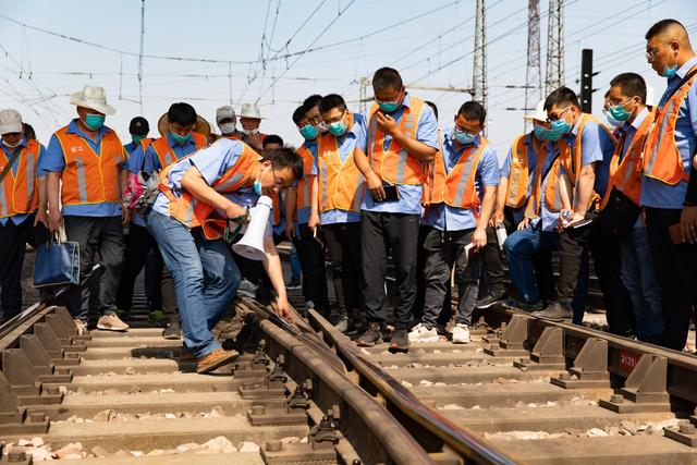 石家庄工务段全面推进2020年铁路标准化规范化维修工作