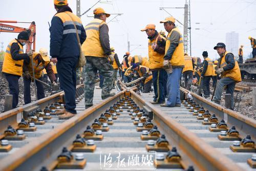 210分钟！洛阳关林站铁道线路成功实施“换骨”手术