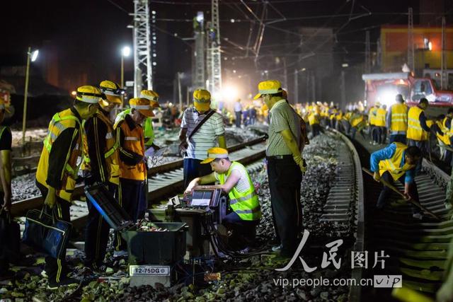 西安站改第二次联锁换装施工顺利完成 新建西安机务段开通投用