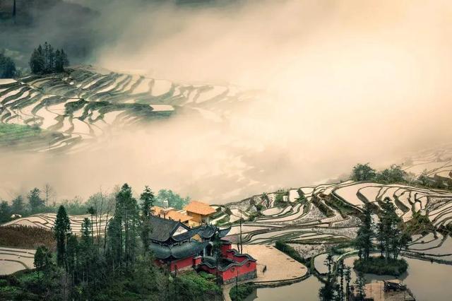 烟雨建水，浪漫芳华…尽在滇越铁路边沿的四座边城