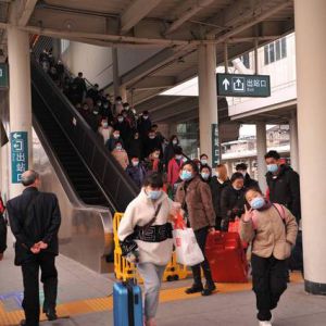 春运期间四川广元车务段预计发送旅客77万人次 除夕为客流高峰丨路两端，都是家