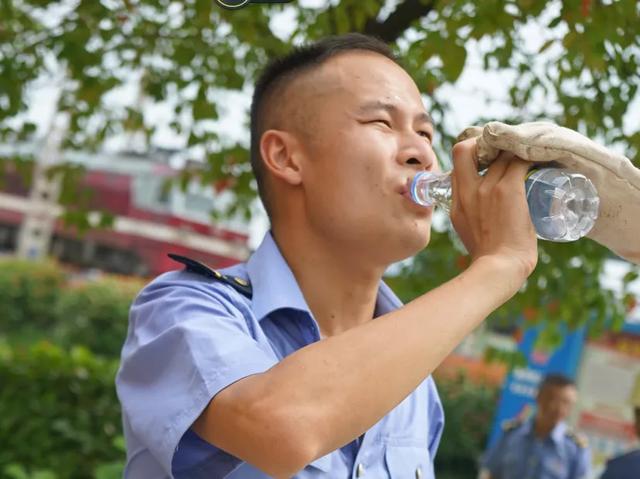 “暑”你最美 | 襄阳机务段凝心聚力战暑运保安全